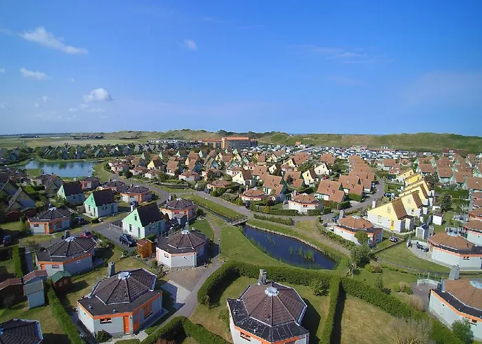 Am Mit Kamin & Sauna - Seestern 251 Юлианадорп