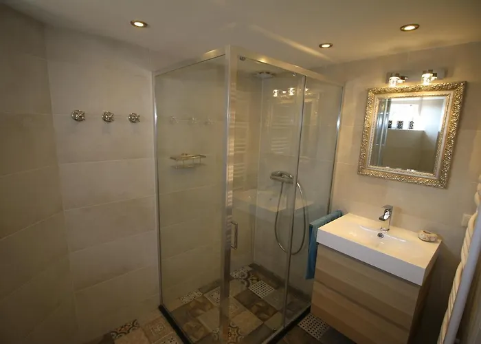 Am Mit Kamin & Sauna - Seestern 251 * Юлианадорп