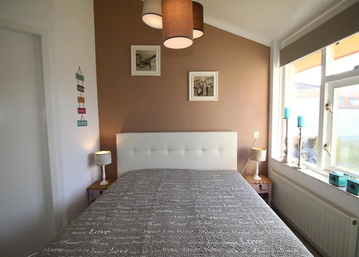 Дом отдыха Am Mit Kamin & Sauna - Seestern 251